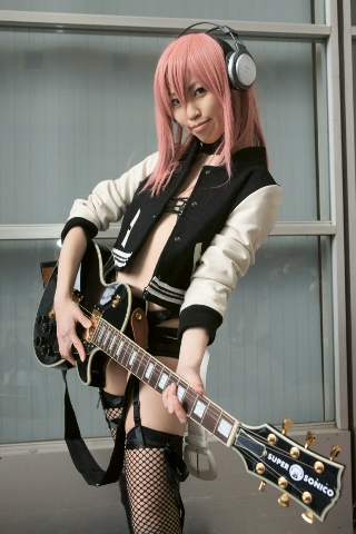 几波游行一起来砸车辆非法占据建筑柏林警察忙坏了:PG模拟器中文(图2) PG模拟器官方网站